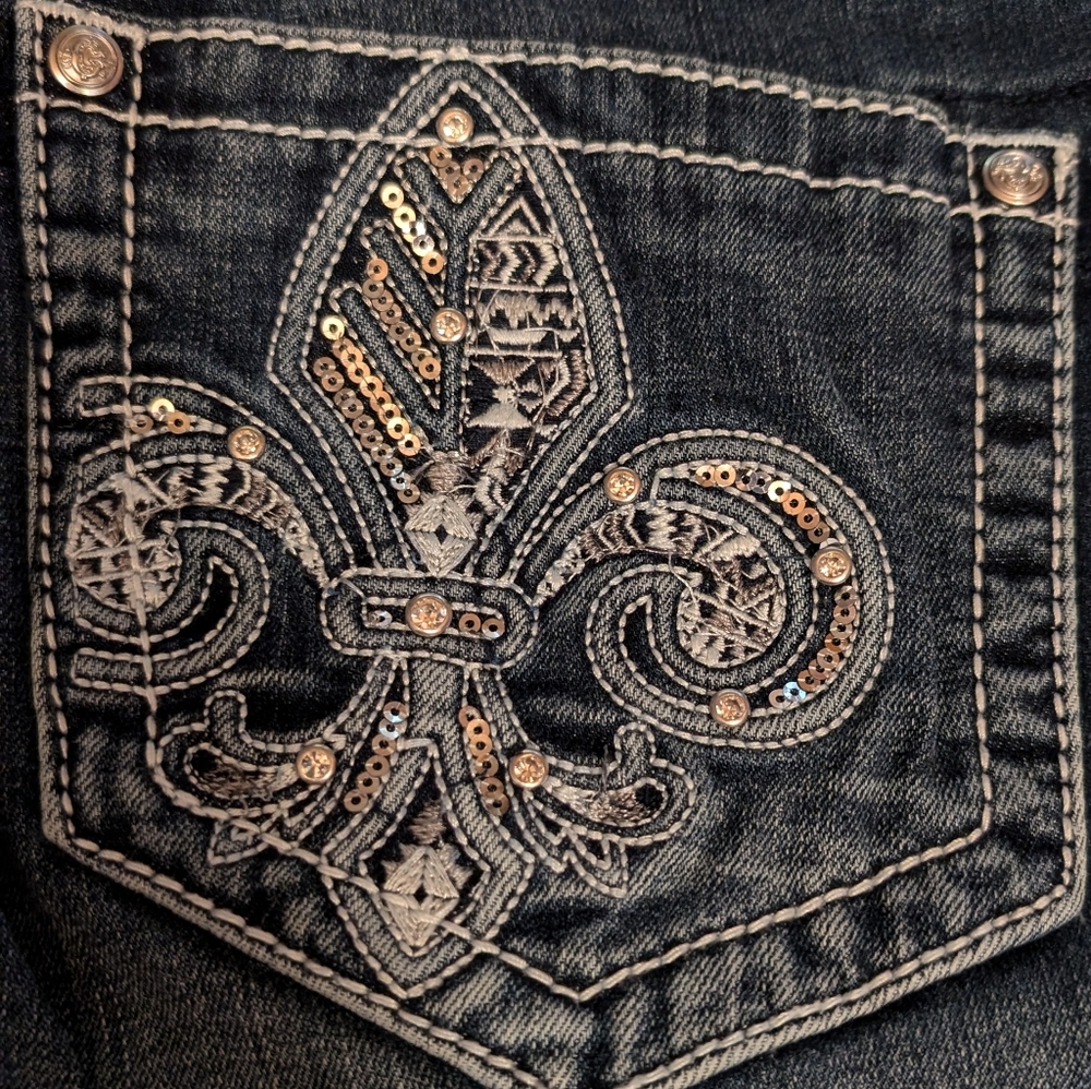 🆕Grace In L.A Women's Light Wash Boot Cut Jeans